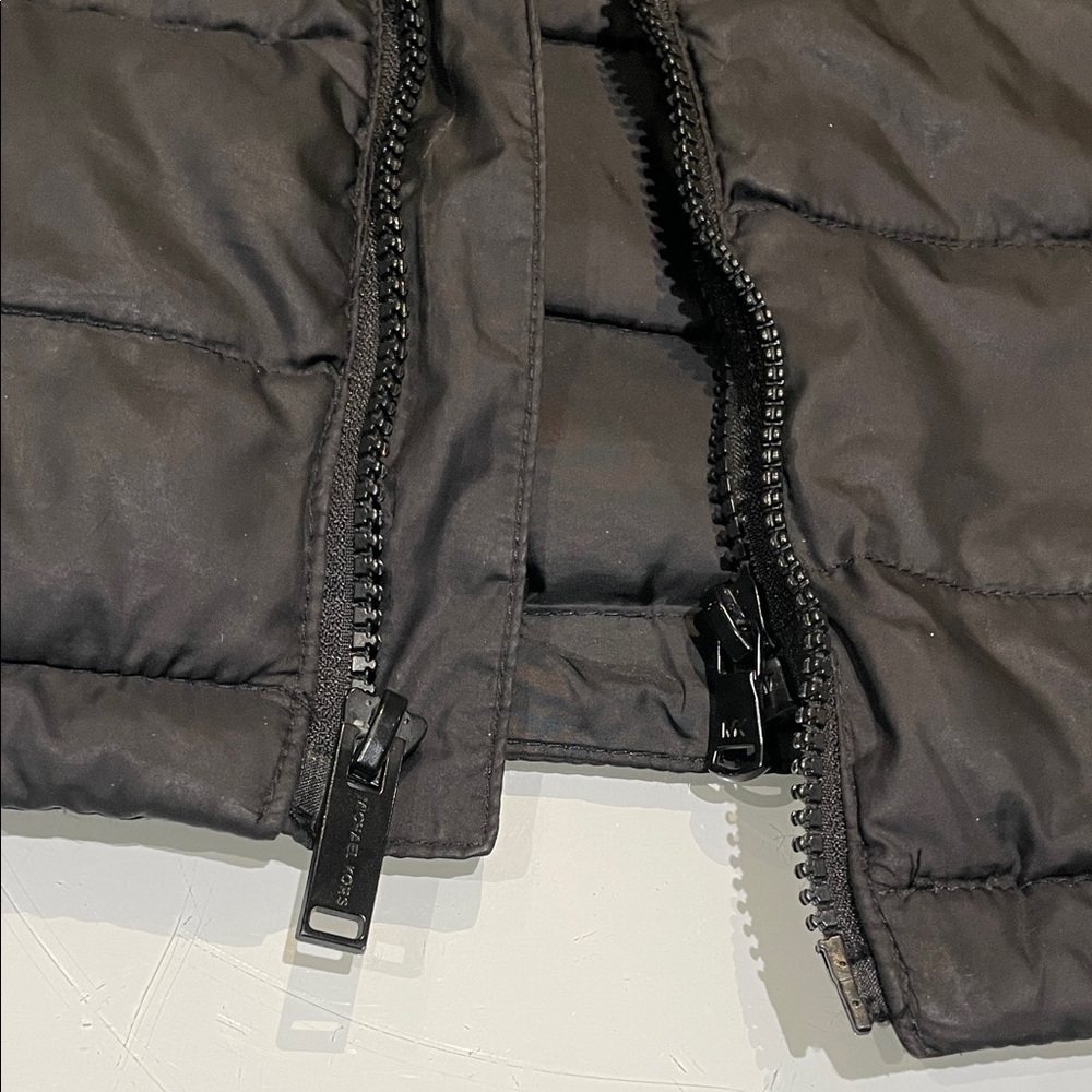 Michael Kors Quilted Puffer Vest - Picture 4 of 9